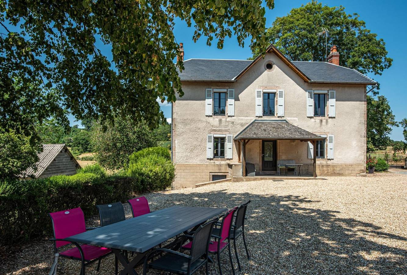 Gîte für 8 Personen mit Sauna in Saint-Léger-sous-Beuvray, Autun und Umgebung