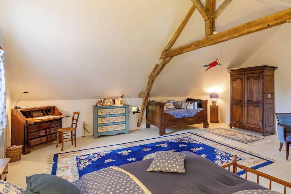 Charmante chambre au prieuré avec jardin magnifique et petit-déjeuner inclus in Saint-Georges-sur-Layon, Loire-Tal