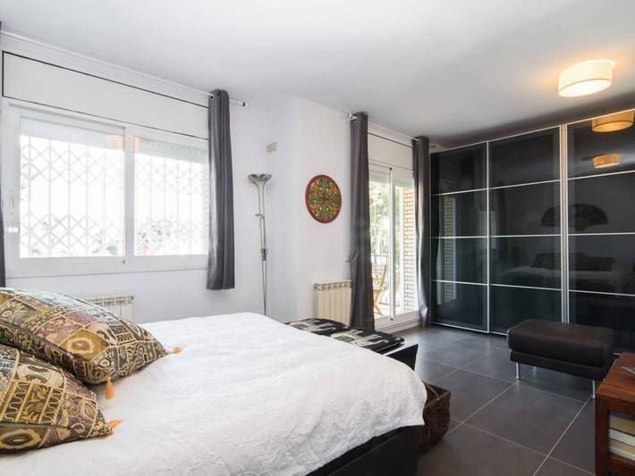 Ferienwohnung für 6 Personen, mit Balkon und Terrasse sowie Garten und Pool in Castelldefels - 4