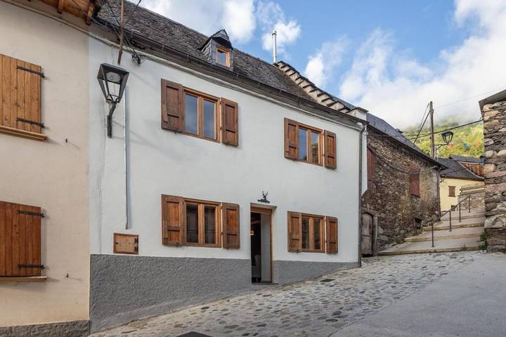 Location de vacances pour 6 personnes, animaux acceptés à Bossòst - 2