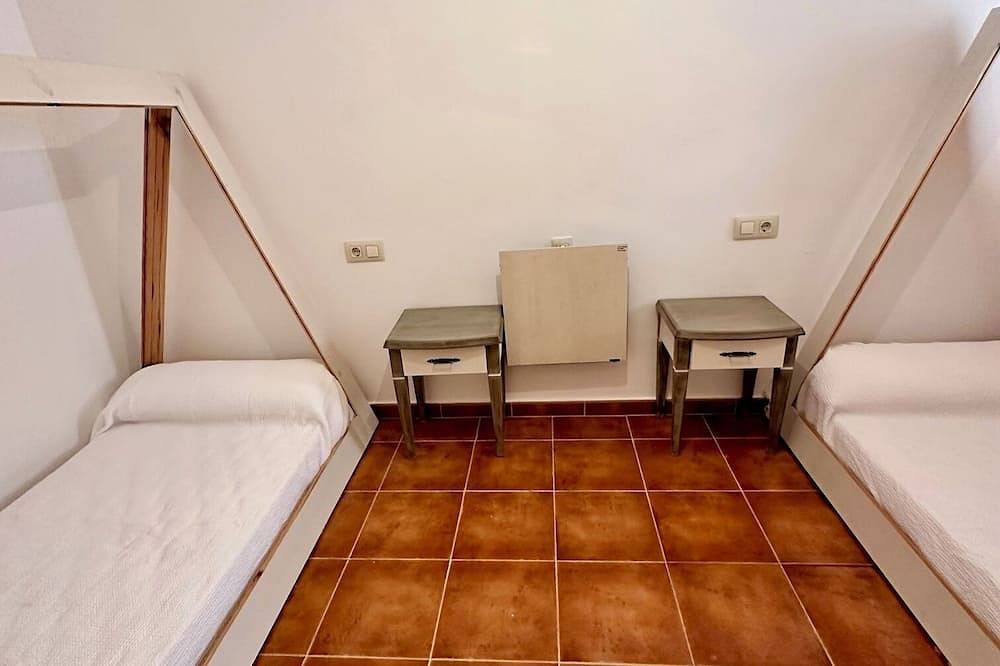 Bungalow Esqui Valdelinares Ref 066 in Alcalá de la Selva, Provincia de Teruel