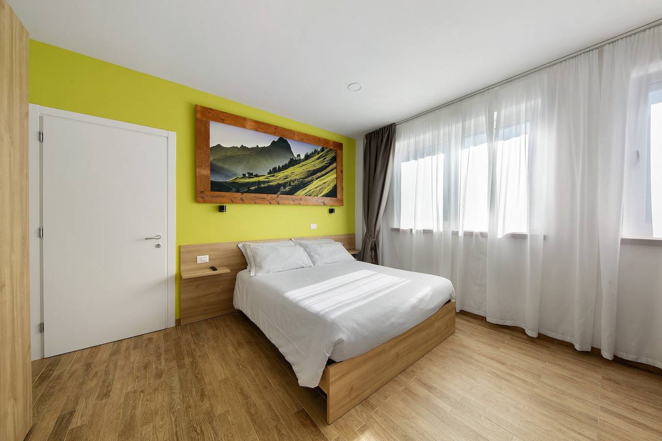 Room 'Camera S Verde Bagno Esterno Privat' with Lake View, Shared Terrace and Wi-Fi in Domegge di Cadore, Dolomity Wschodnie