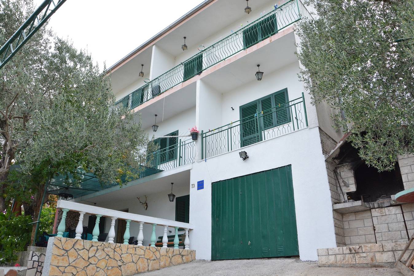 Ganze Wohnung, 1-Zimmer-Ferienwohnung mit Terrasse und Meerblick Poljica, Trogir A-12653-b in Poljica, Split-Dalmatien