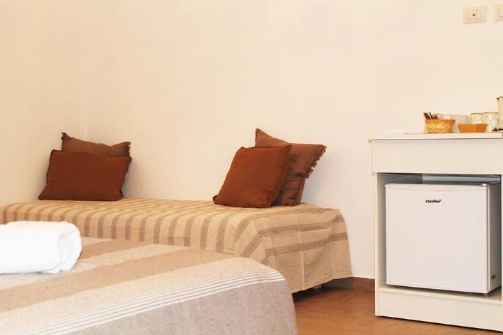 Maison d’hôte pour 3 personnes à Campofelice di Roccella - 2