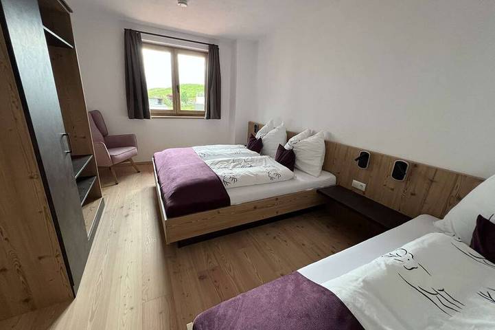 Ferienwohnung für 7 Personen, mit Balkon und Garten in Oberperfuss - 4