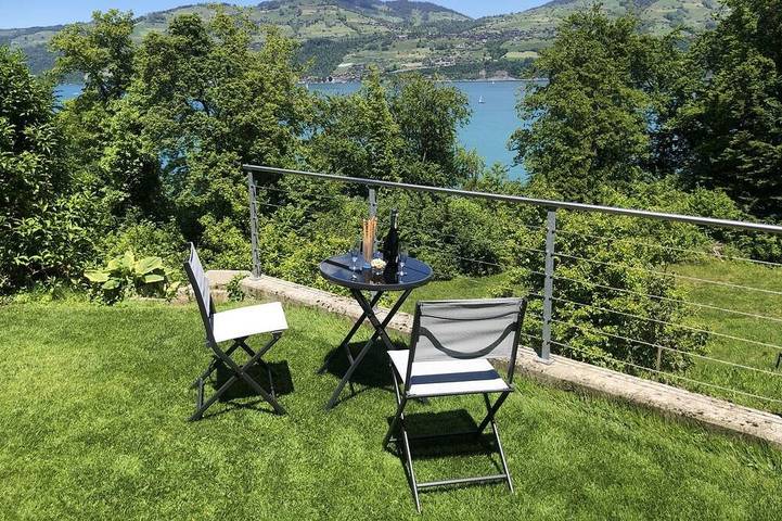 Ferienwohnung für 4 Personen, mit Whirlpool und Garten