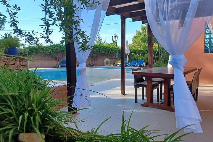 Casa de vacaciones para 6 personas, con vistas además de jardín y piscina en Ibiza - 4