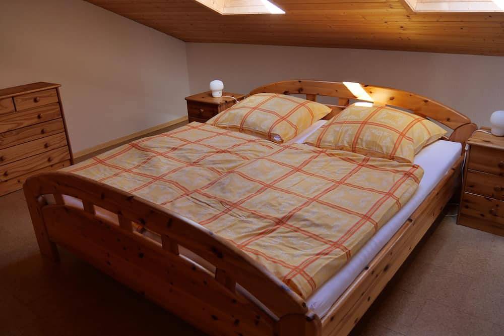Ganze Wohnung, Komfortabel eingerichtete Ferienwohnung für 6 Personen am Nationalpark Bayr Wald in Sankt Oswald-Riedlhütte, Šumava Mountains