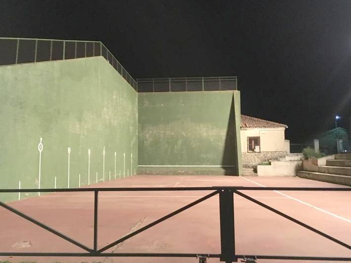 Casa rural para 18 personas, con Balcón y Jacuzzi además de Terraza y Jardín en Comarca de Riaza - 4