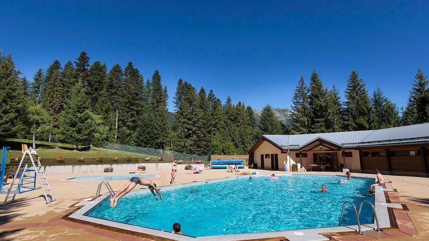 Gîte pour 7 personnes, avec sauna ainsi que piscine et terrasse dans Doucy - 2