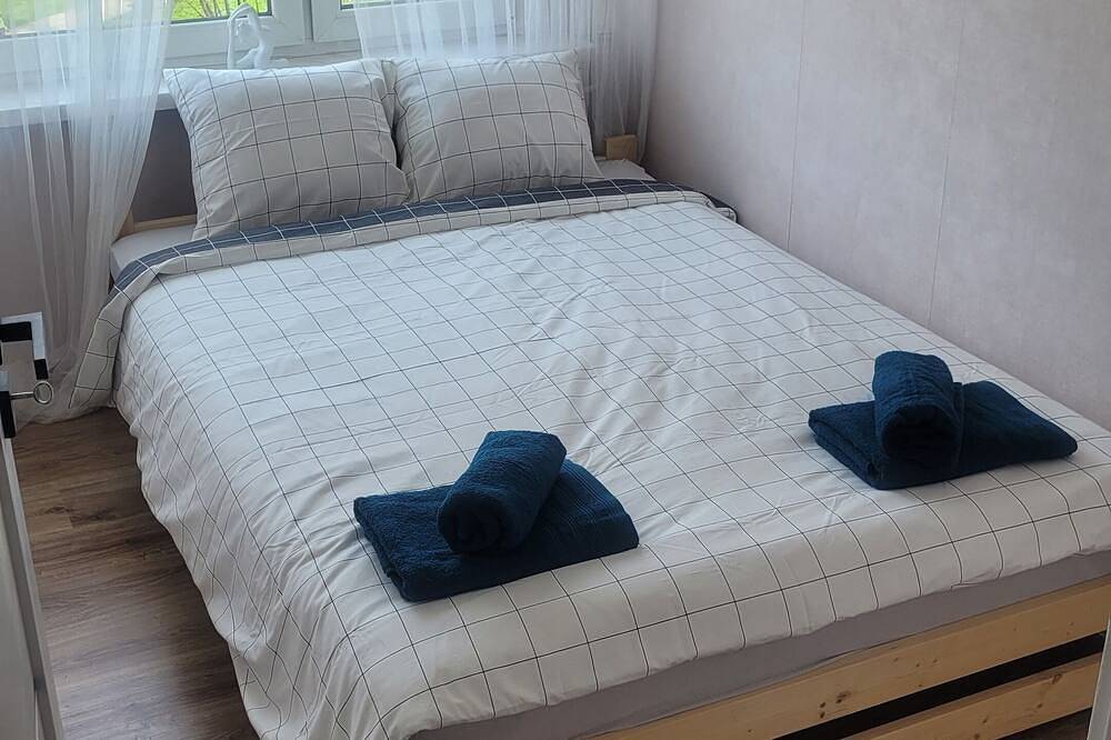 Ganze Wohnung, Dams Apartment - Zasole - 2 Bedrooms - 5 min to Museum in Oświęcim, Kleinpolen