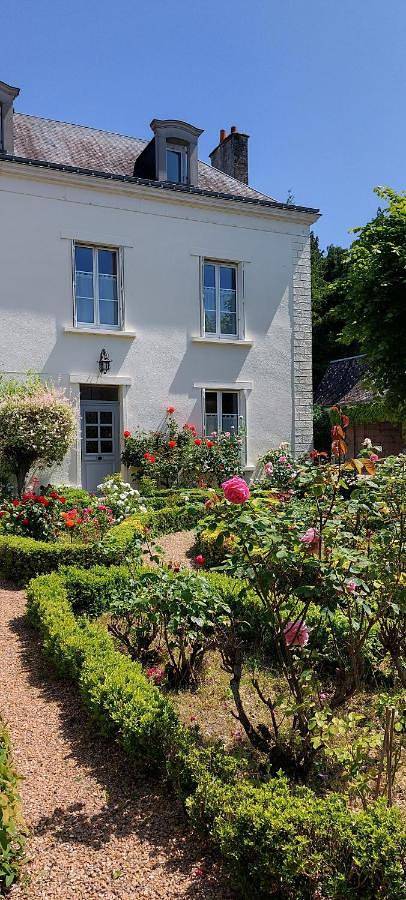 Le Clos des Roses in Noyant-Villages, Vallée de la Loire