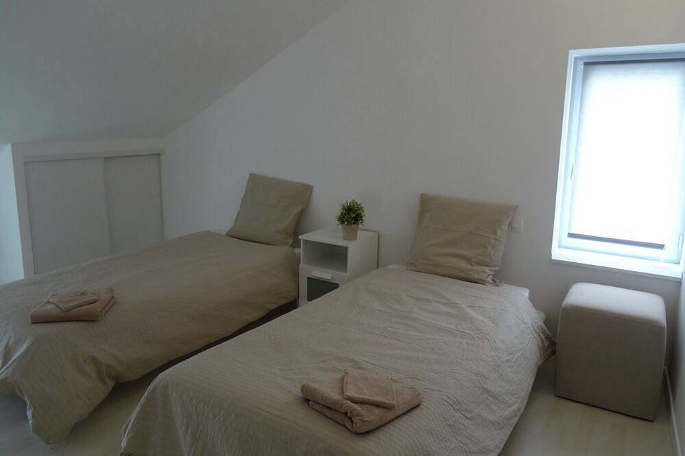 Holiday Home in Beaumont near Vineyards in Beaumont-en-Véron, Loire Valley