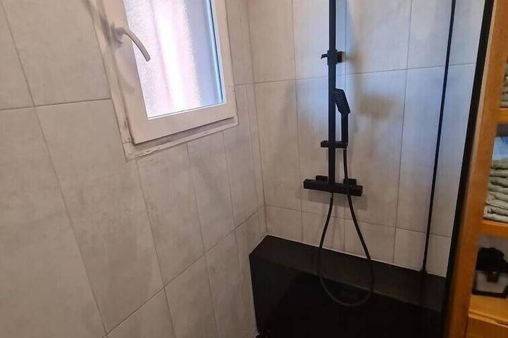 Gîte pour 4 personnes, avec terrasse et jardin à Port-de-Bouc - 4