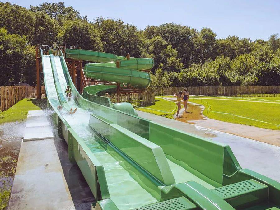 Camping Marvilla Parks - Kaatsheuvel - Mobilheim 5 personen - Classic | 2 Schlafz. | 5 Pers. | Nicht überdachte Hochterrasse in Kaatsheuvel, Nordbrabant