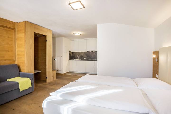 Hel studio-lejlighed, Apartment "Rosalpina 1" in the Middle of the Ski Area with Mountain View, Wi-Fi & Balcony in San Vigilio di Marebbe, Enneberg