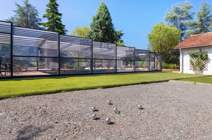 Gîte de la Tour Rouge: Relax e comfort tra vigneti, piscina privata e spa in La Roquille, Libourne e dintorni