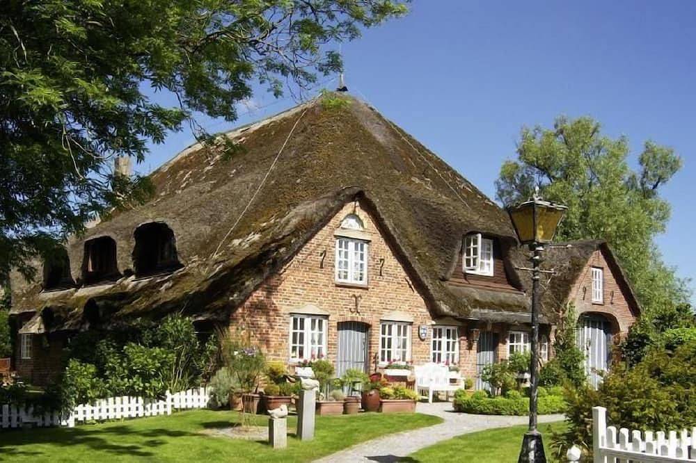 Ganze Wohnung, Haubarg Ferienwohnung F 18 in St. Peter-Bad, St. Peter-Ording