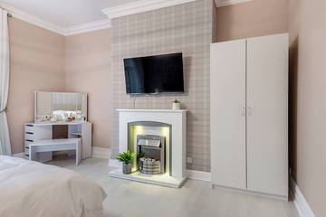 Cottage for 4 People in Bournemouth, South West England, Photo 2