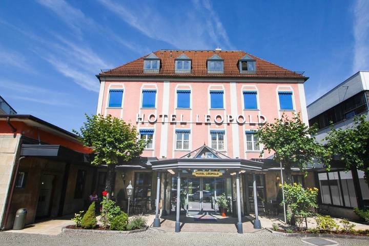 Hotel für 4 Personen, mit Terrasse und Garten sowie Ausblick in München Schwabing