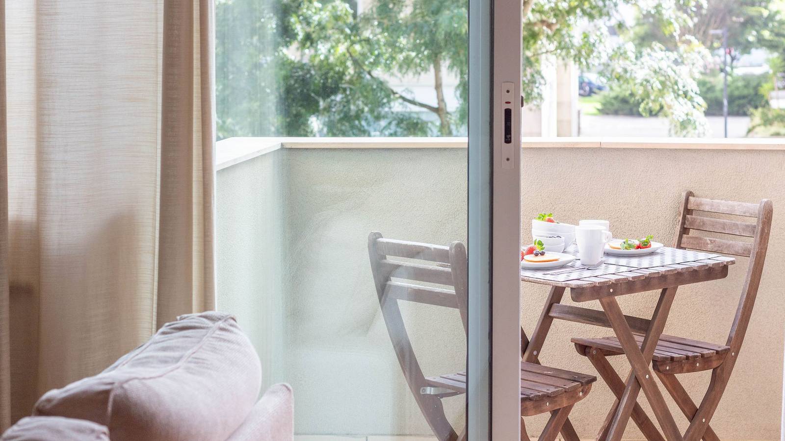Apartamento inteiro, Comfortable & Quiet 3Br near Metro by Lovelystay in Porto, Distrito do Porto