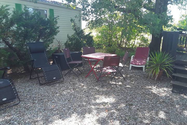 Mobile home in the verdon in a residential and family campsite in Sainte-Croix-du-Verdon, Verdonschlucht