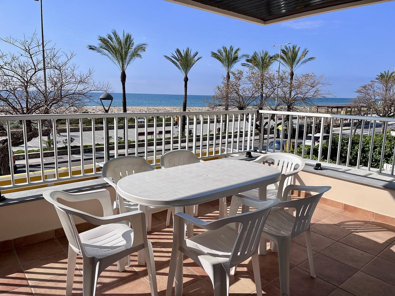 Appartement de vacances entier, Appartement spacieux en bord de mer avec une vue spectaculaire in Calafell, Costa Dorada