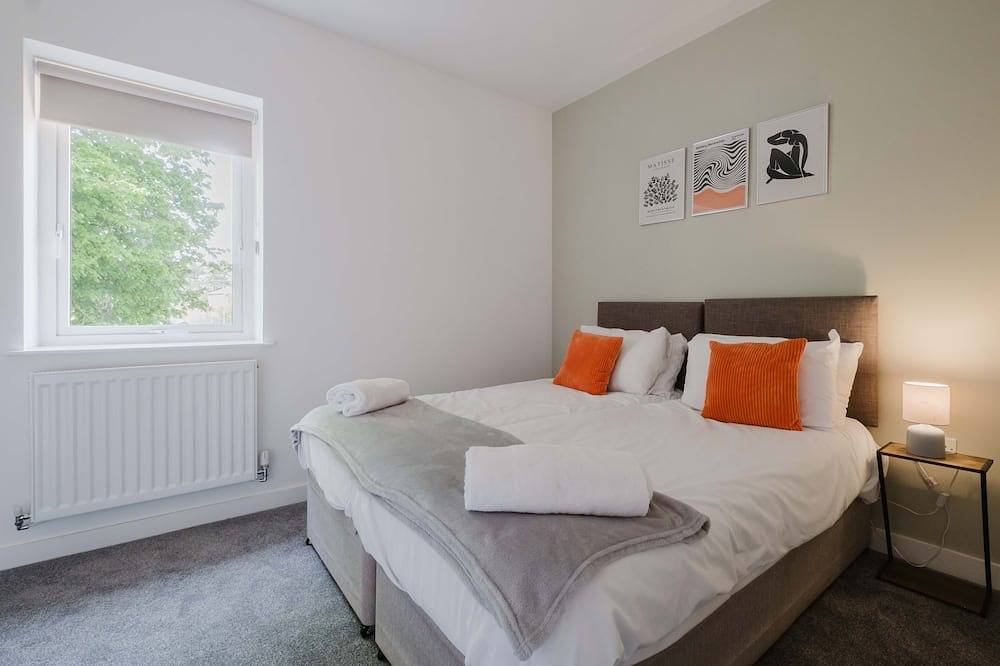 Modern & comfy 3 bed house in Upton (Northamptonshire), Northampton