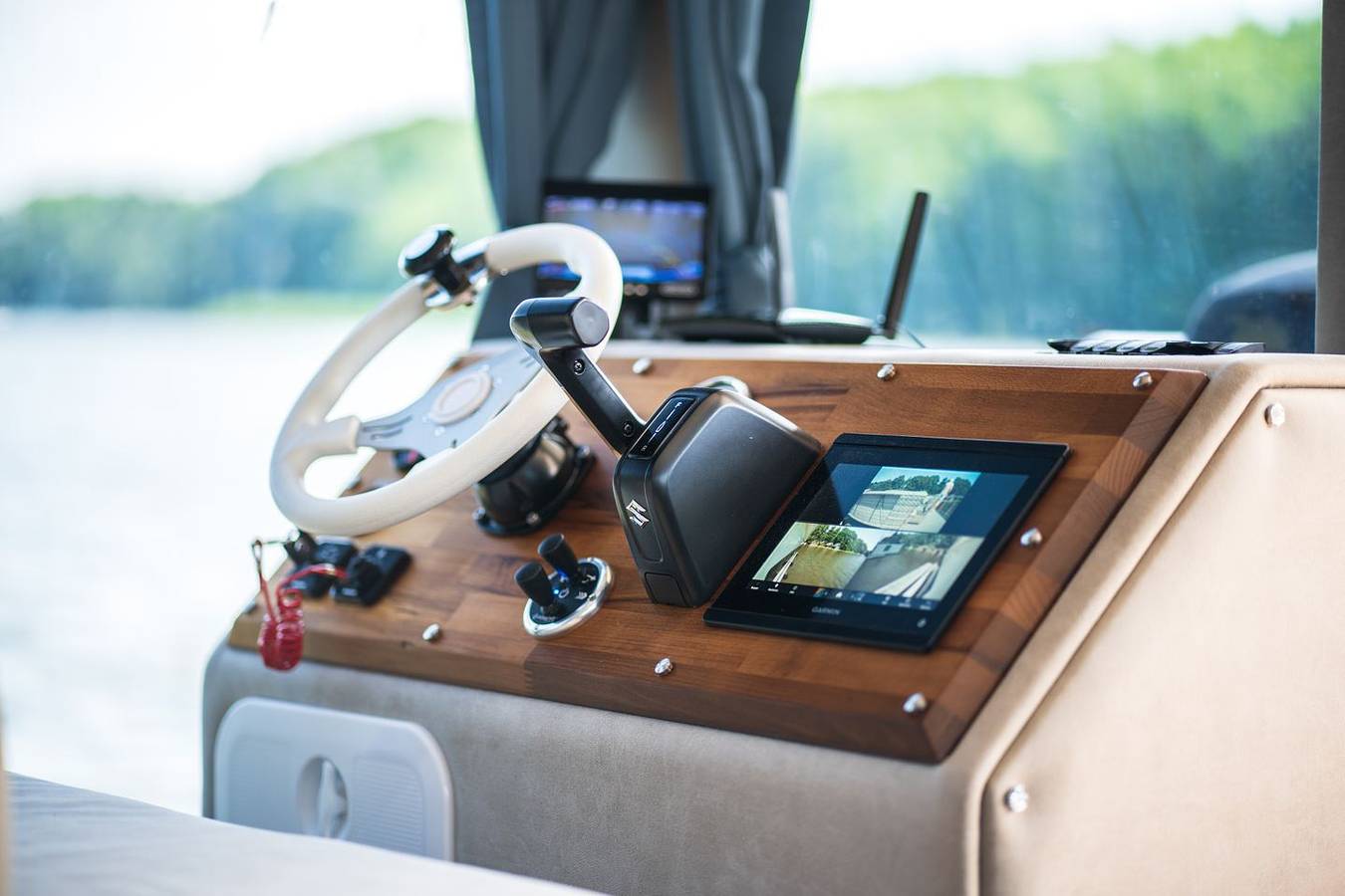 Hausboot Lubodne – exklusiver Urlaub auf der Müritz in Buchholz, Müritz