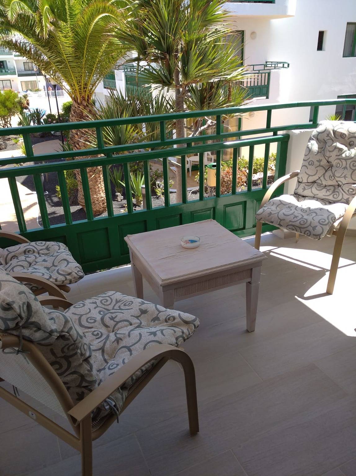 Entire apartment, Holiday apartment for 4 people with balcony in Playa Bastián, Teguise