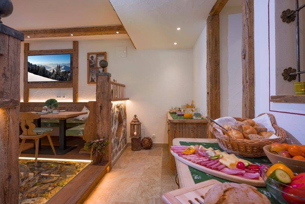 Ganze Ferienwohnung, Doppelzimmer #3 + Schlafcouch mit Dusche, Wc in Itter, Kaisergebirge