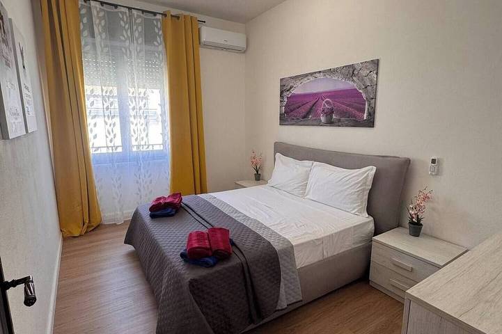 Appartement entier, Casa Arianna: Spacious 4Br Village Home – 5 Min Drive to Beach in Valledoria, Province de Sassari