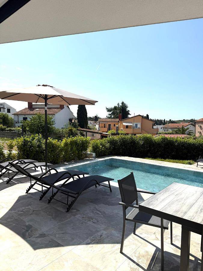 Ferienhaus mit Meerblick für 10 Personen, mit Garten und Pool sowie Terrasse und Ausblick, mit Haustier in Poreč - 4