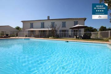 Gîte pour 3 personnes, avec piscine et terrasse à Arvert