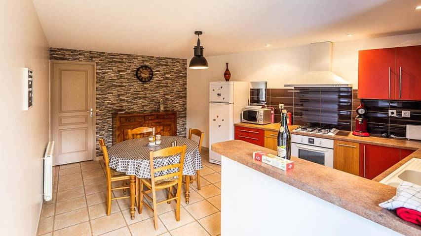 Location de vacances pour 6 personnes, avec terrasse ainsi que jardin et vue, adapté aux familles à Sougéal - 4