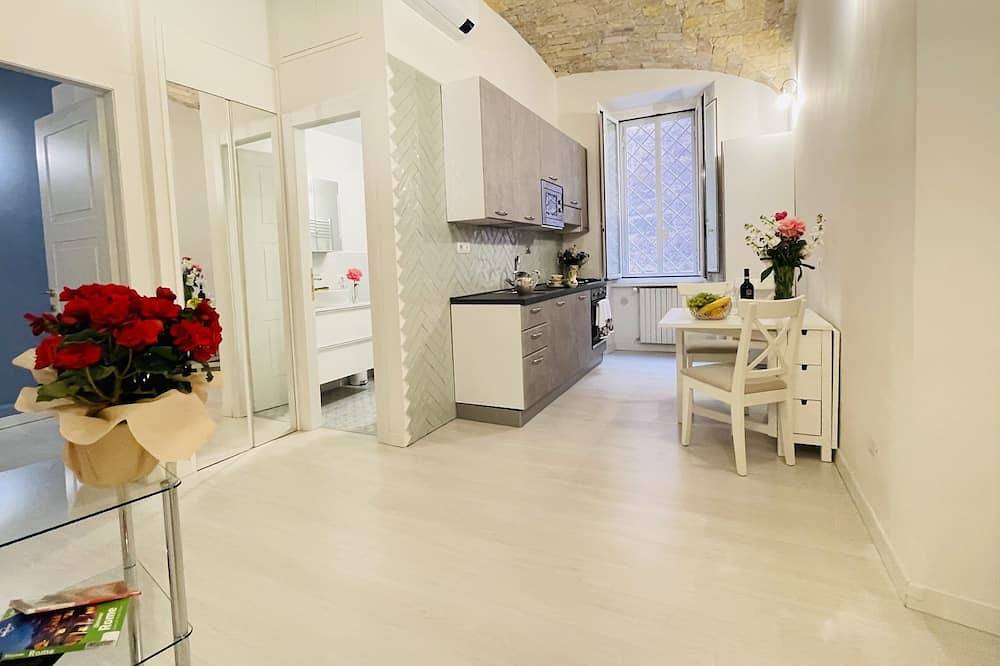Fantastic 3 Bedroom Apartment In Center Of Rome. Beautifully Remodeled! in Rom Zentrum, Rom