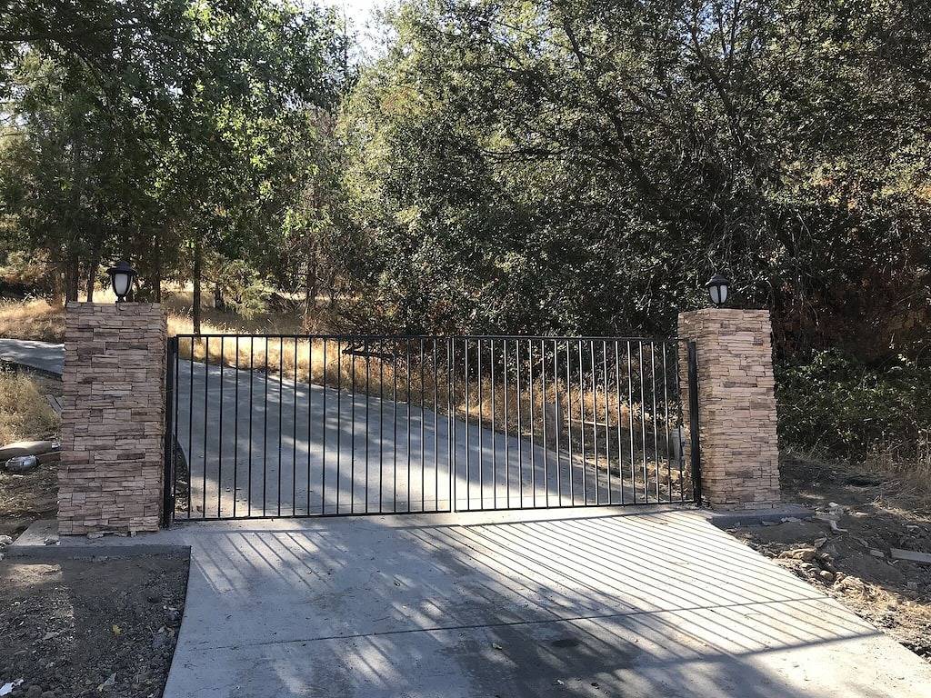 Manzanita Lake Cabin mit toller Aussicht in Madera County
