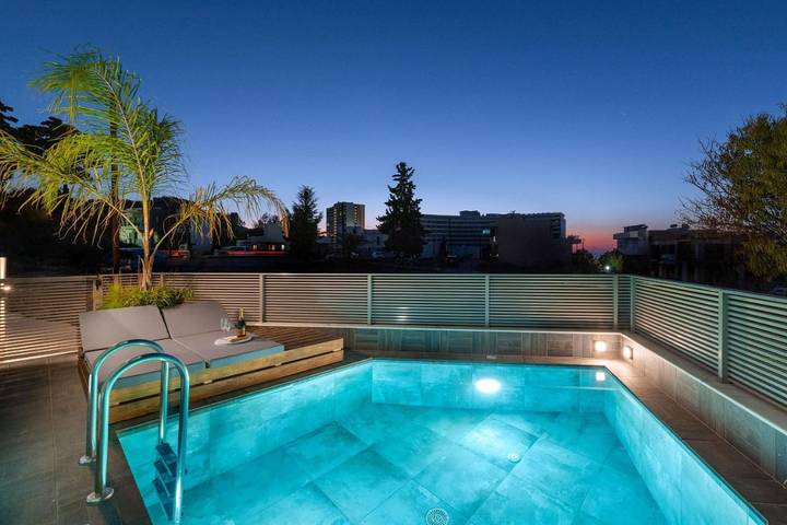 Ferienwohnung für 4 Personen, mit Pool und Garten sowie Ausblick in Rhodos Stadt - 2