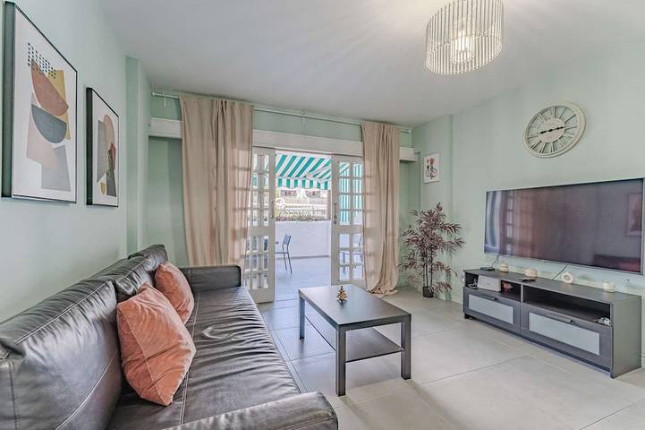 Ferienwohnung für 4 Personen, mit Balkon und Pool