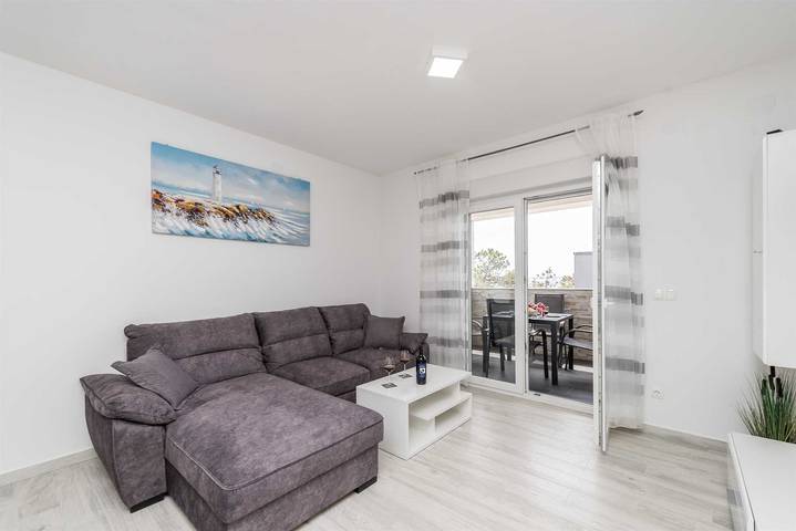 Appartement entier, Modern apartment for 4-6 persons | partial sea view in Vir