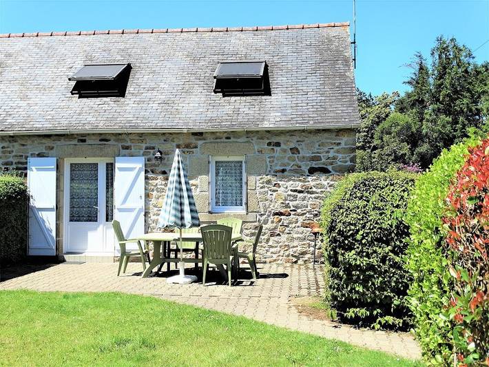 Gîte pour 4 personnes, avec jardin et terrasse, animaux acceptés à Quéménéven
