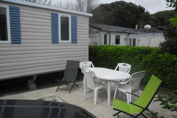 Camping pour 4 personnes, avec terrasse et piscine à Saint-Pierre-d'Oléron - 2