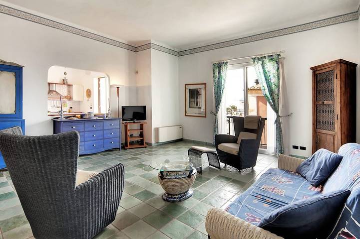 Ganze Wohnung, Helle Wohnung mit Blick auf den Strand und direktem Zugang zum Meer in Marina di Ragusa, Ragusa