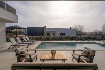 Villa voor 8 Personen in Novigrad, Regio Umag, Afbeelding 1