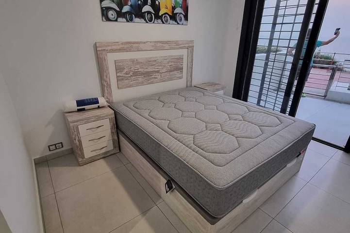 Ganze Wohnung, Amazing Beachfront 2 Bedroom Luxury Apartment in Los Arenales del Sol, Elche
