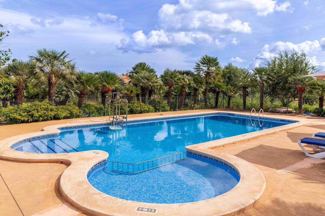Casa Vacacional 'Palmitos 1' con Vistas al Mar, Wi-Fi y Aire Acondicionado in Muro, Mallorca Norte