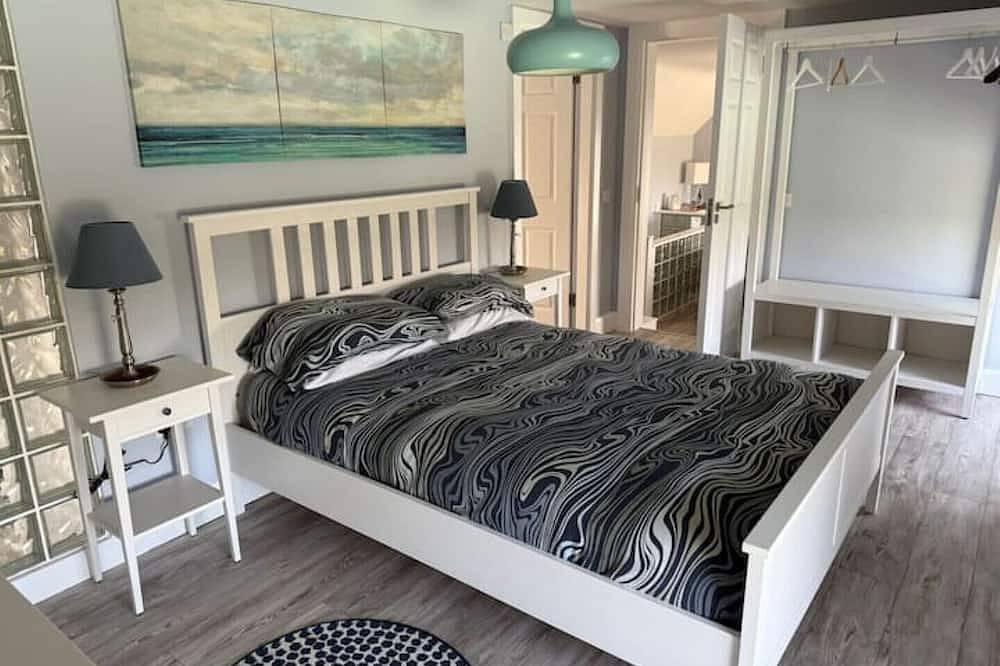 Entire apartment, The Granary Loft at Annestown House in County Waterford