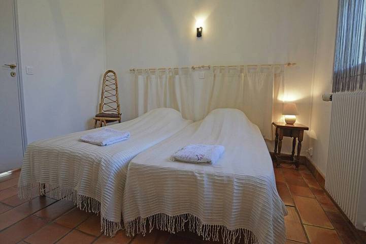 Location de vacances pour 4 personnes, avec jardin ainsi que piscine et terrasse à Vergèze - 4