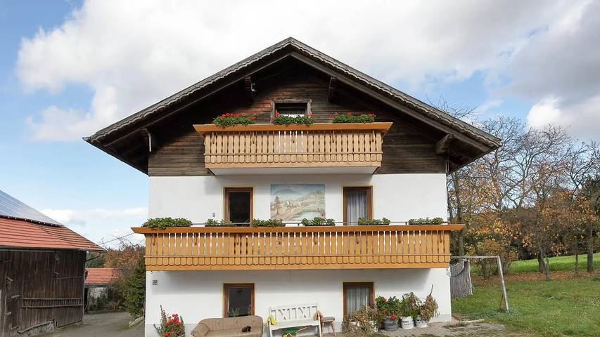 Bauernhof für 6 Personen, mit Garten und Pool