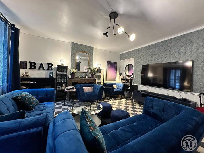 Casa de huéspedes para 8 personas, con terraza además de jardín y jacuzzi - 1